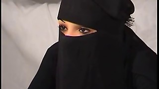 Super-fucking-hot Arab slut Nadia