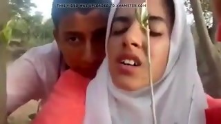 Desi judva bhai bahan Latif Ltifa rear end outdoor hijab muslim