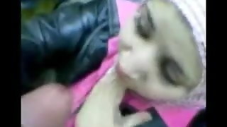 Arab girl in hijab blowjob