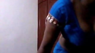 Andhra Aunty dt and saree undress