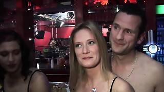 Gang of naughty swingers get their pervert on